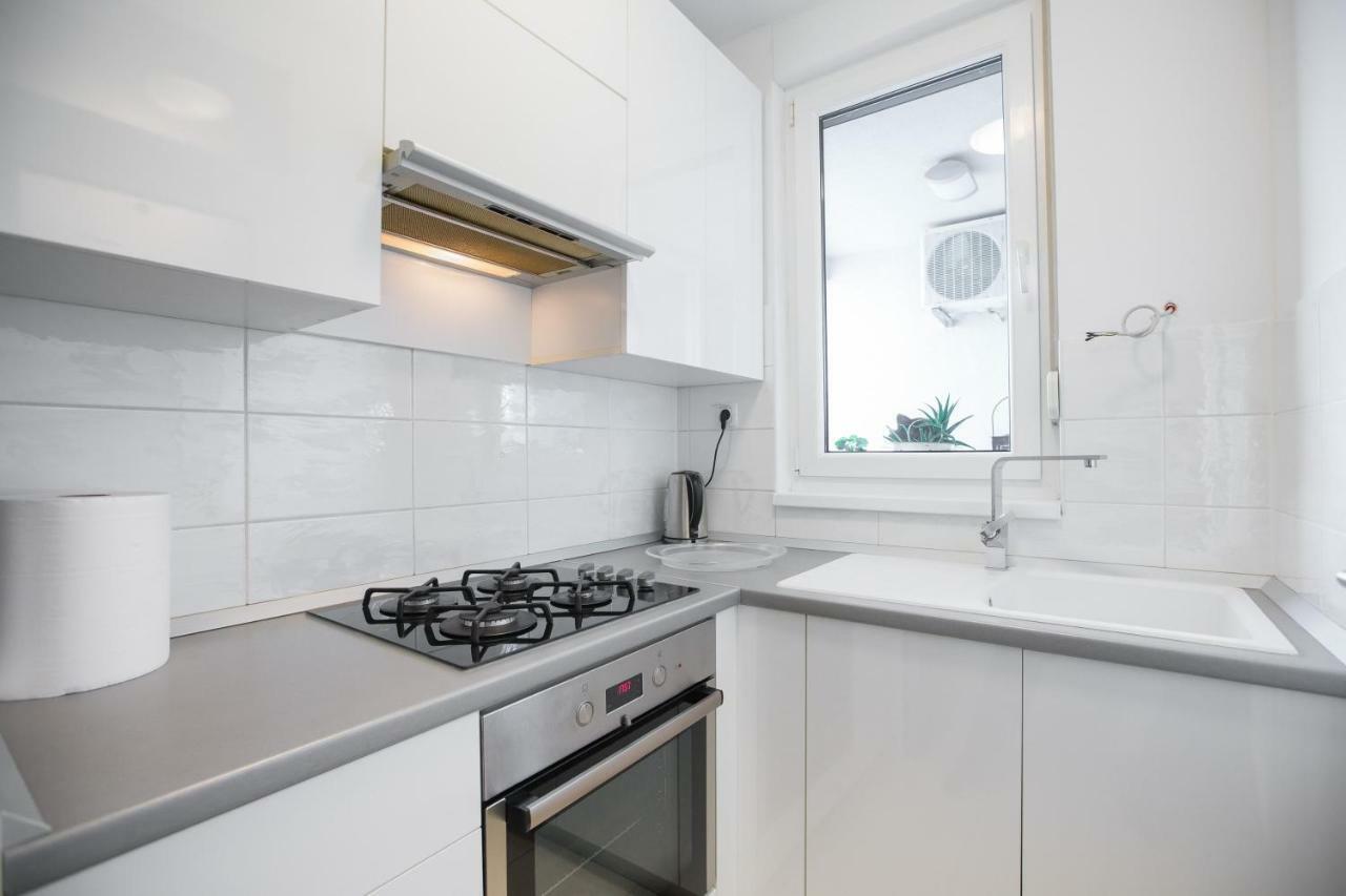 Cozy & Modern Studio With Balcony Загреб Екстериор снимка