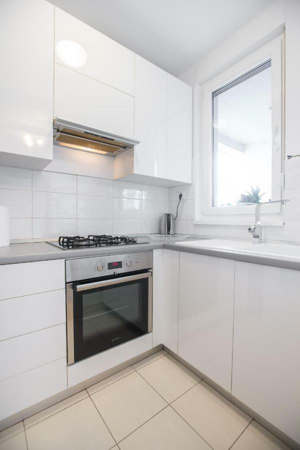 Cozy & Modern Studio With Balcony Загреб Екстериор снимка